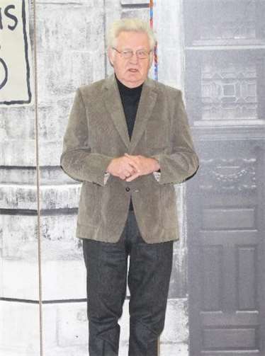 Karl Alderath, einer der geladenen Zeitzeugen, erzählte den Schülern seine Kindheits- und Jugenderlebnisse. Foto: privat