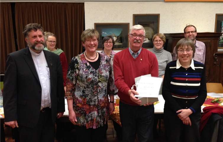 Karl-Fred Becker wurde geehrt für 40 Jahre aktives Singen.privat