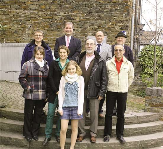 Karl Hammer und Hans-Willi Korf vom SV Unkel konnten zusammen mit VG-Chef Karsten Fehr wieder Jubiläums-Sportlern und mit Charlotte, Claudia und Andreas Bauch auch der sportlichsten Familien aus Unkel gratulieren. DL