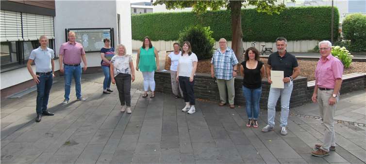 Karl Hauck wurde für 40 Dienstjahre geehrt.Quelle: Verbandsgemeinde Puderbach