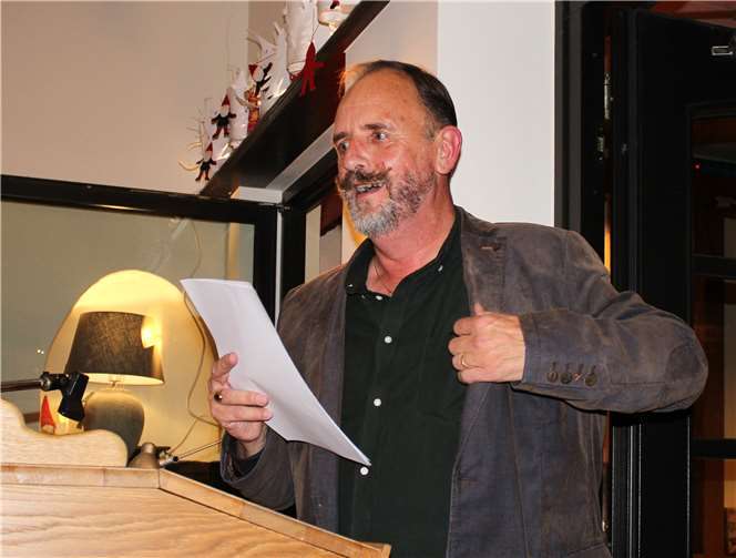 Karl Heinen las den Weihnachtsbrief an Tante Billa vor.