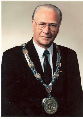 Karl-Heinz Groß war 20 Jahre Oberbürgermeister der Stadt Lahnstein.  Foto: privat
