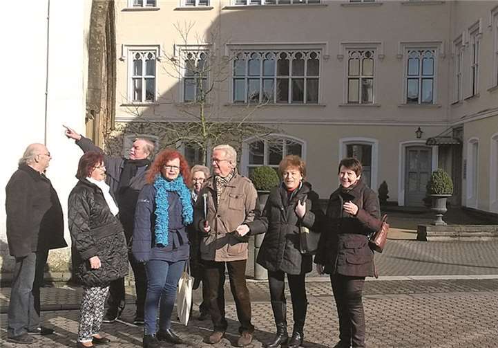 Karl Heinz Ramscheid, Gudrun Treger, Harry Stehl, Hedi Schenk, Gudrun Stamm, Manfred Hendrichs, Rita Rehfisch und Elfriede Zacharias (v.li.).