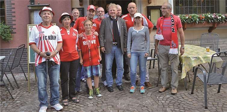 Karl Heinz Thielen stand Rede und Antwort zu den Fragen der FC-Fans. -AB-