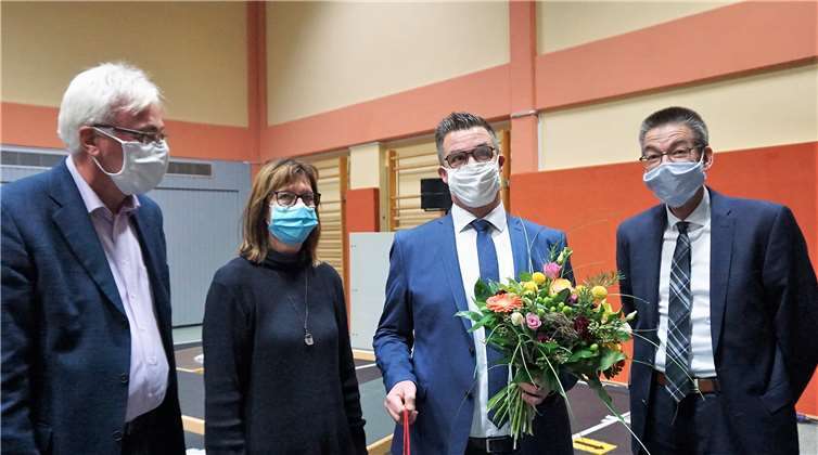 Karl-Josef Heinrichs (FWG), Regine Wilke (Grüne) und Martin Hahn (CDU) haben ihren Kandidaten knapp durchgesetzt.