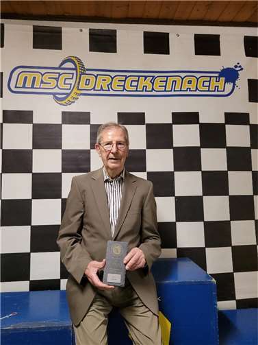 Karl Sturm wurde für 50 Jahre Treue zum MSC Dreckenach ausgezeichnet.