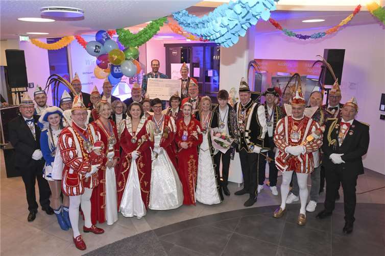 Karnevals- und Tollitätenempfang in der Schalterhalle der VR Bank RheinAhrEifel eG in Bad Neuenahr.  Foto: Peter Seydel