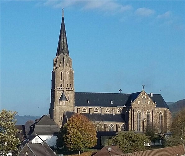 Kath. Pfarrkirche St. Sutibertus, Einsatzort der Rheinbrohler Bemmschläger.  Foto: Bemmschlägerzunft