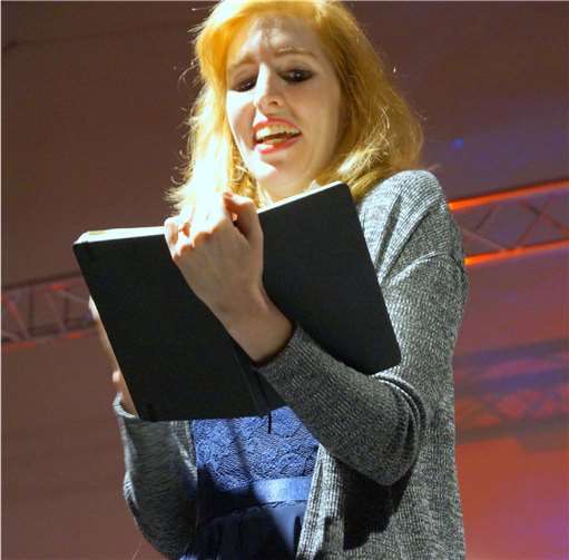 Kathelijne Wagner brillierte zum zweiten Mal in Cochem als Sopranistin. Hier singt sie gerade die berühmte Briefszene.