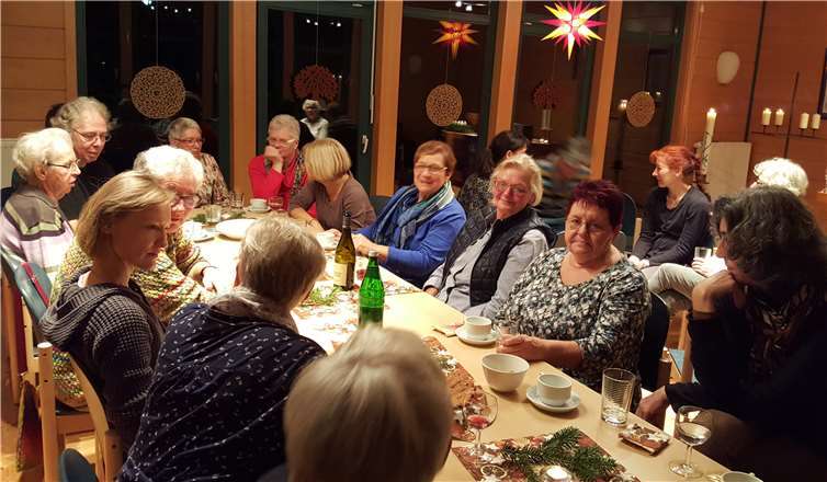 Katholische und evangelische Christen trafen sich dazu an einem Tag in der Vorweihnachtszeit zum gemeinsamen Beten, Singen und zur Einstimmung auf die Weihnachtstage.privat