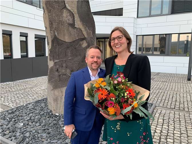 Kathrin Laymann, hier mit Lebensgefährte und Koblenzer Landtagsabgeordneten Stephan Wefelscheid, wurde zur neuen Bürgermeisterin der VG Rhein-Mosel gewählt. Foto: privat