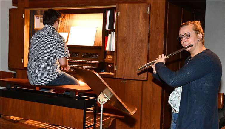 Kathrin Simon und Benedikt Röhn.