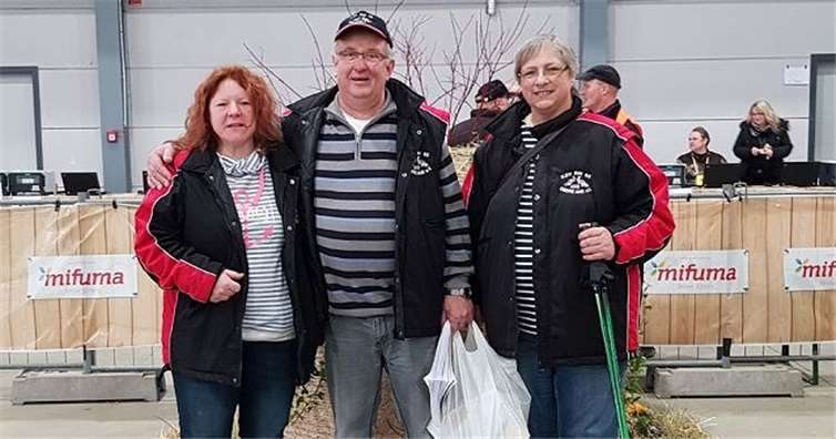 Katja Funke, Klaus und Edith Schober auf der Bundesrammlerschau in Halle/Saale.Fotos: Katja Funke