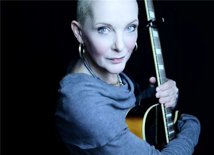 Katja Werker, Singer-Songwriterin präsentiert Lieder Ihres Albums „Jahresringe“. Foto: privat