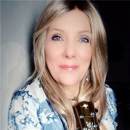 Katja Werker, Singer-Songwriterin präsentiert Lieder ihres Albums „Jahresringe“.