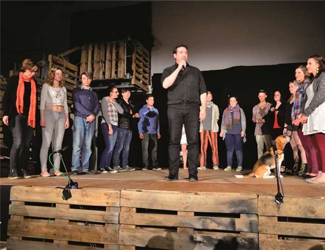 Kein Happy End beim Inhalt - aber für Schauspieler und Regisseur Oliver Grabus, der frenetischen Beifall der Zuschauer bekam.