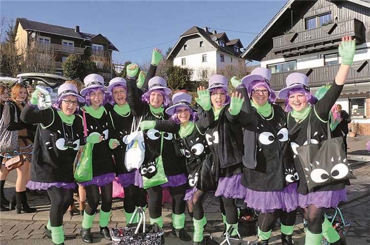 Keine "Feiglinge" sondern "gut drauf" waren diese Möhnen in Reifferscheid.