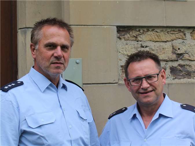 Keine falschen, sondern die echten Polizeibeamten: PHK Hannappel und POK Tielmann sind für den Bereich Höhr-Grenzhausen zuständig. Polizei