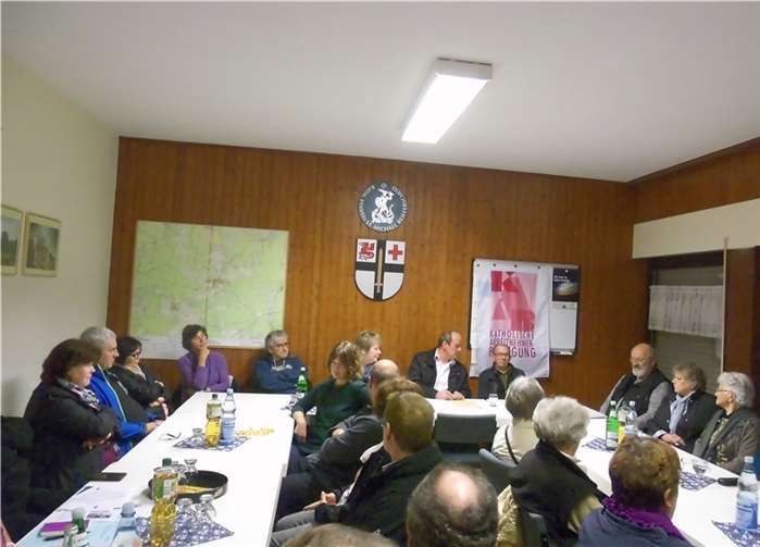 Keine freien Plätze gab es bei der Sitzung zum Thema " Flüchtlinge in unserer Verbandsgemeinde" privat