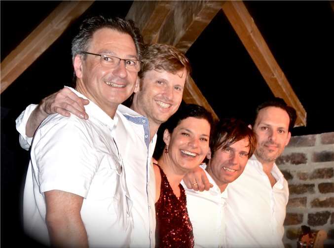 „Kena`s Room“ zeigen ihr Können am Dienstag, 5. Dezember im Köllenhof.privat