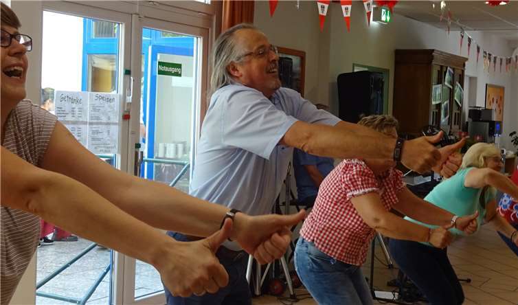 Kennst Du die Berge? Ein begeistertes Sommerfest feierte das Seniorenzentrum Bethesda. Gute Laune bei Musik und Tänzen waren garantiert. Seniorenzentrum Bethesda