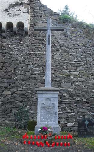 Kerzen zum Gedenken an die Verstorbenen des Seniorenzentrums St. Hedwig. Bildquelle: Seniorenzentrum St. Hedwig