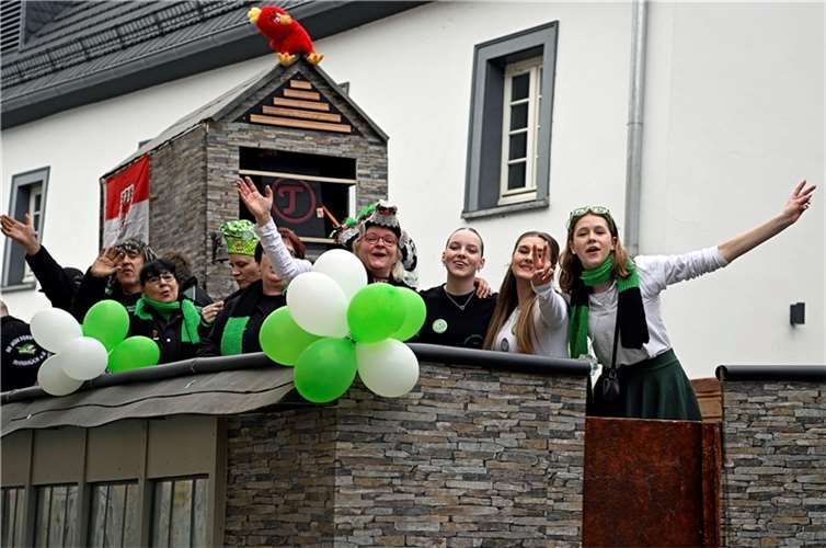 Kesseling Alaaf  Am Samstag den 10. Februar 23 prägten beim Karnevalszug in Kess...
