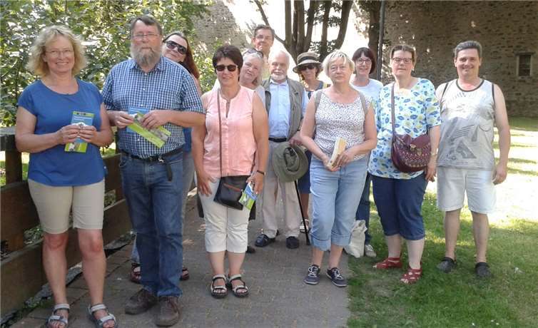 Kettiger Naturfreunde bei der Führung in der Essbaren Stadt Andernach. privat