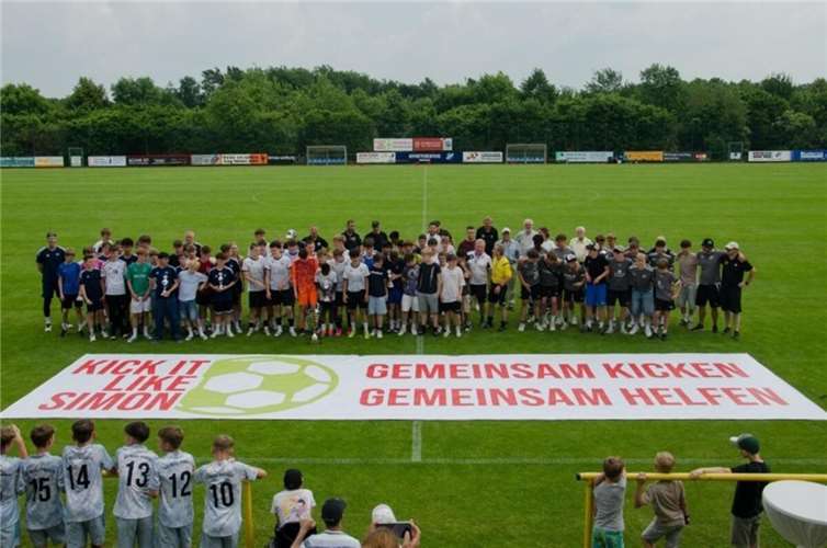 „Kick it like Simon“: Ein Tag voller Sport, Hoffnung und Gemeinschaft. Foto: Benjamin Maur