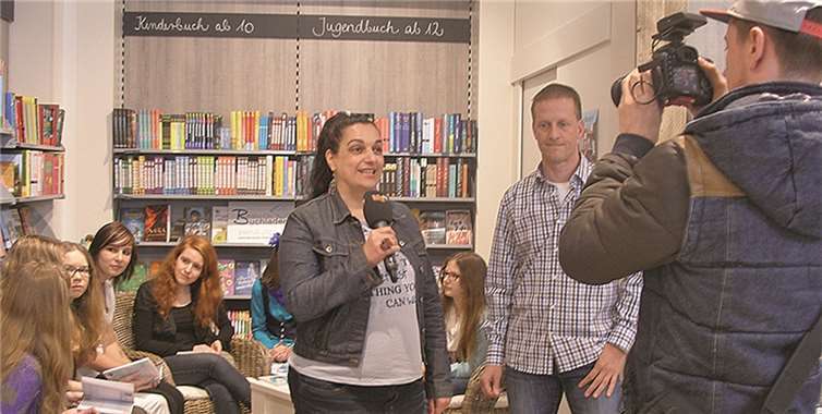 Kidz4kidz e.V. und das BigFM-Team im Bendorfer Buchladen. privat