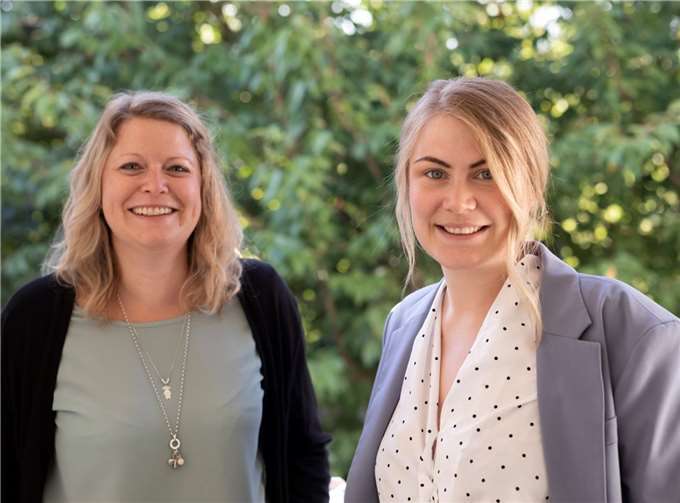 Kim Lachmann (re.) und Kristina Uerz. Foto: Verbandsgemeinde Weißenthurm/Benedikt Schneider