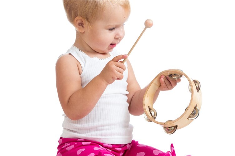 Kind mit Instrument