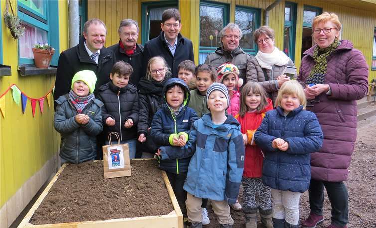 Kinder der Grundschule Heddesdorfer Berg und den Kitas aus Heddesdorf und Oberbieber sind beim Projekt „Vom Korn zum Brot“ mit Leidenschaft dabei. Stadtverwaltung
