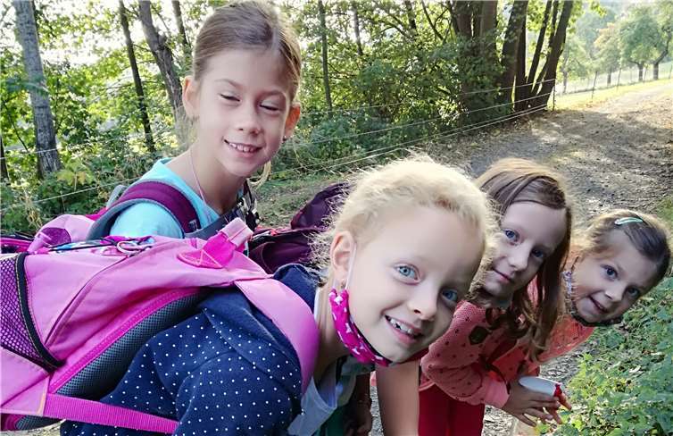 Kinder der Klasse 2b