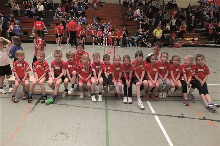 Kinder der LG-Maifeld-Pellenz Teams beim Hallen-Cup 2014 in Andernach. privat