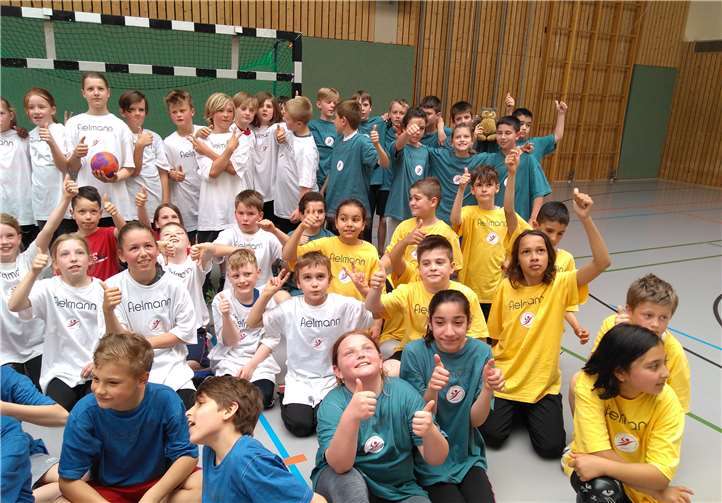 Kinder der Meckenheimer Grundschulen in der Wettkampfhalle des Schulcampus.Fotos: privat