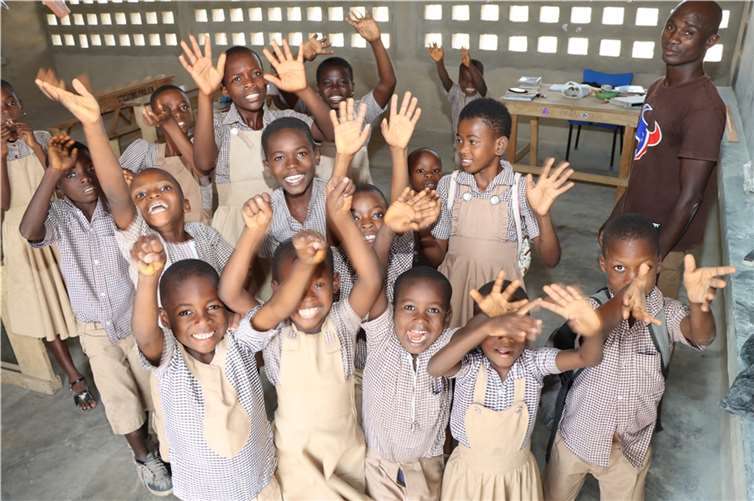 Kinder in einer integrativen Schule. Quellen: Togo-Hilfe e.V. Rheinbach