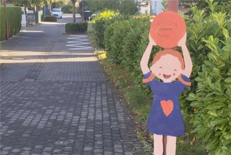 Kinder sollen ihre eigenen Vorstellungen von sicherem Straßenverkehr, von Spiel- und Begegnungsräumen im Ort sichtbar machen. Foto: Jörg Harig