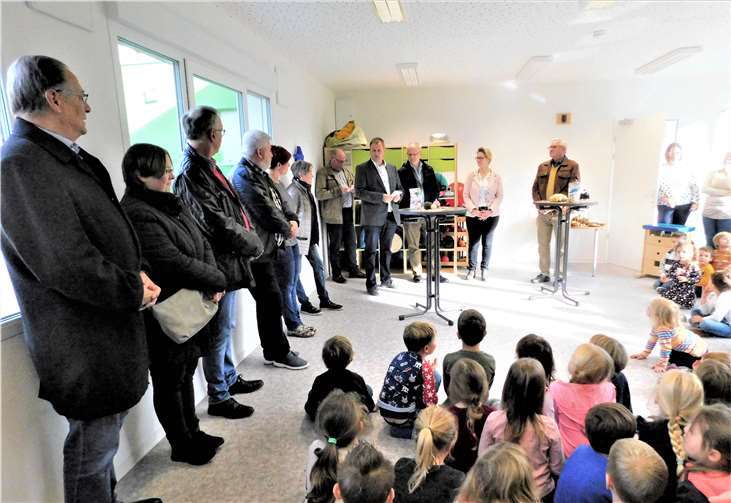 Kinder und Besucher trafen sich im neuen Gemeinschaftsraum.Fotos: WR