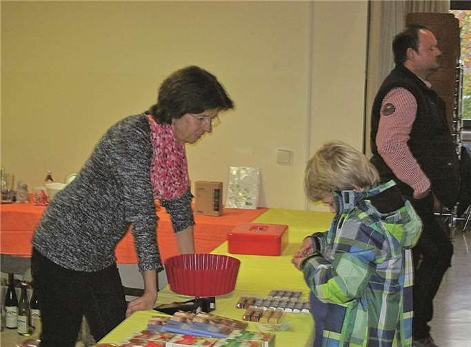 Kinder und Erwachsene freuten sich im Dorfgemeinschaftshaus. Privat