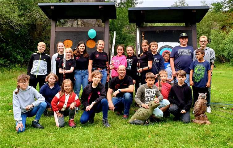 Kindergruppe mit ihrem Trainer Markus Hoffmann.Fotos: privat