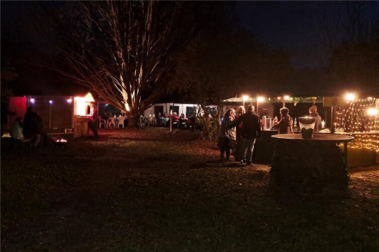 Kinderlachen und Stockbrot: Ein gelungener Abend in Moselweiß. Foto: Moselweißer Hobbygärtner