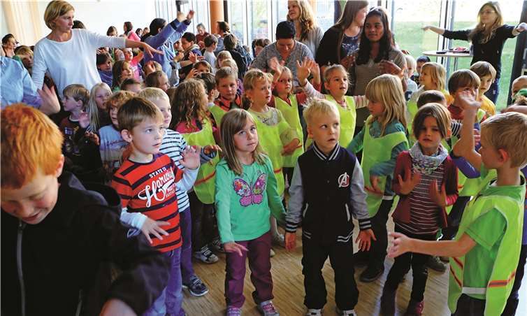 Kinderliedersänger Uwe Reetz sorgte für Tanzstimmung.Privat