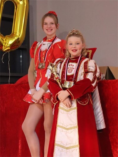 Kinderprinzessin Pia I. und Adjutantantin Helena.  Foto: Herbert Gerhard