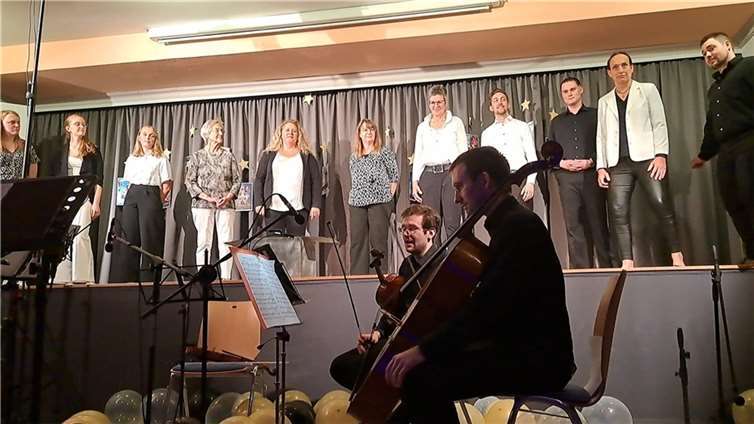 Kinoatmosphäre in Mülheim-Kärlich: Junger Chor präsentiert Filmmusik in concert. Foto: Chor „Stimmt so!“