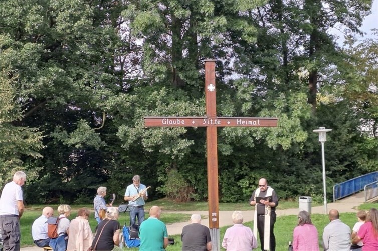 Kirche Musik PicknickImpuls an der Swist