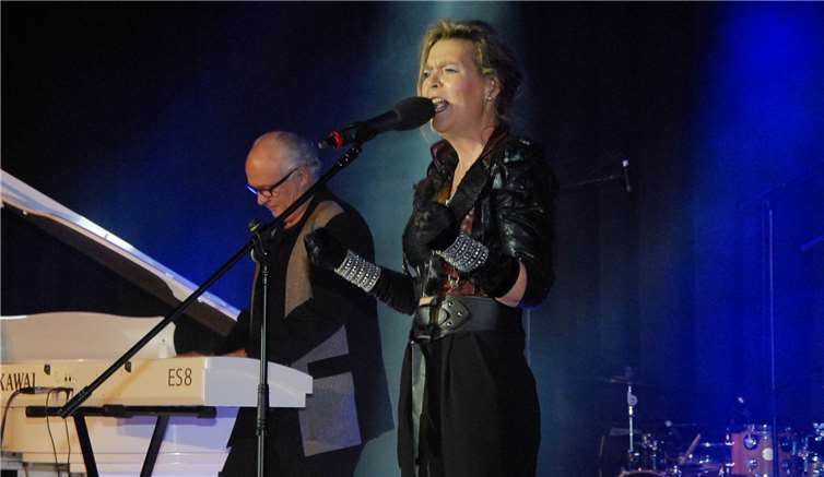 Kirsten Pecoraro sang Michael Merz‘Lieblingslied „My Way“ von Frank Sinatra.