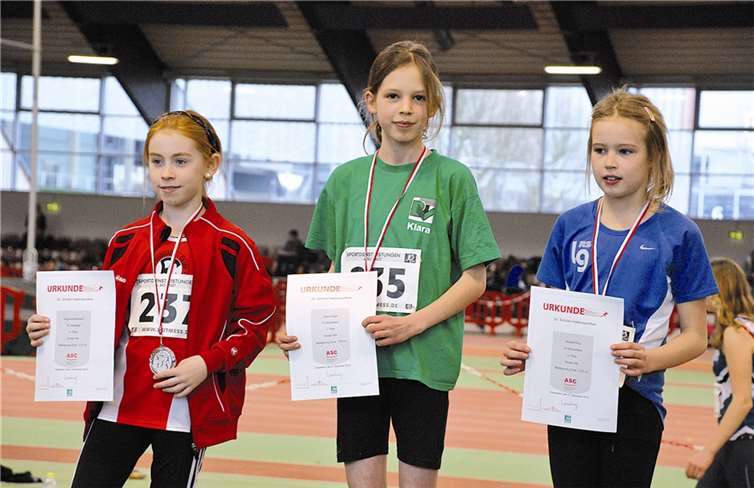 Klara Engel (RTV) die dominierende Leichtathletin aus Rheinbach im Kreis in der Altersklasse W9.  Privat