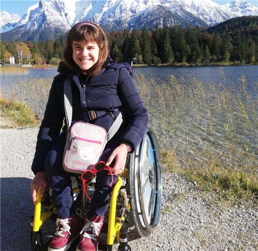 Klara ist 11 Jahre alt, liest gerne, hört am liebsten Hörspiele, in denen Pferde vorkommen und mag Playmobil.Foto: Bunter Kreis Rheinland