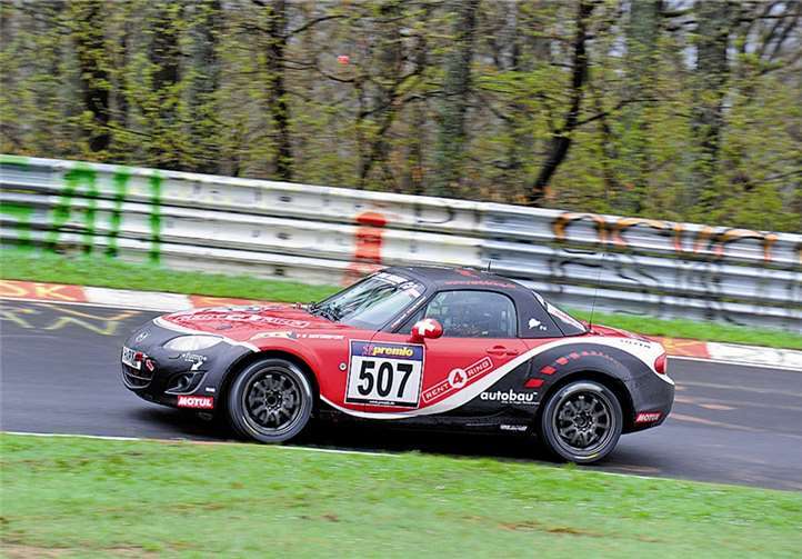 Klasensieg für Fredy Lienhard und Ralph Beck aus Herschbroich mit dem Mazda MX-5.